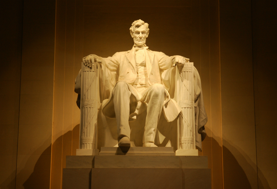 Lincoln statue web